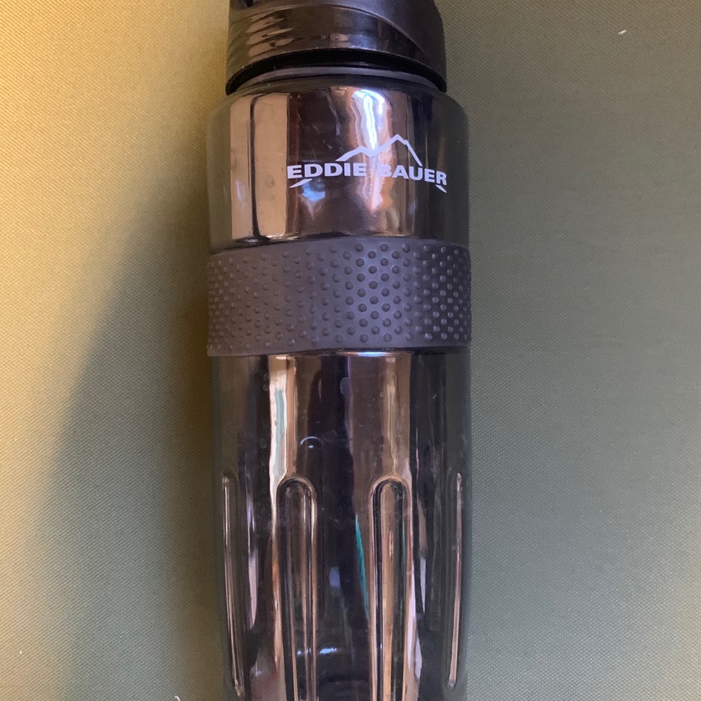 Eddie Bauer water bottle with belt clasp